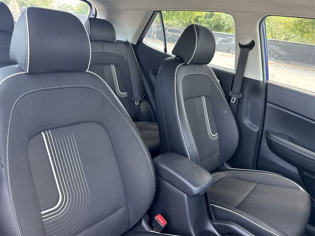 2023 Hyundai Venue Limited 27