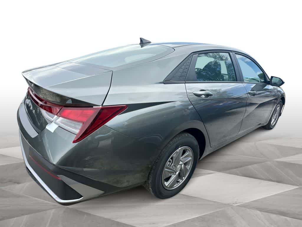 Thumbnail: 2026 Hyundai Elantra - 8