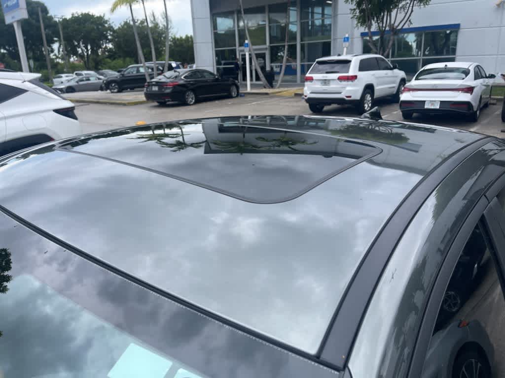 Thumbnail: 2024 Hyundai Elantra - 7
