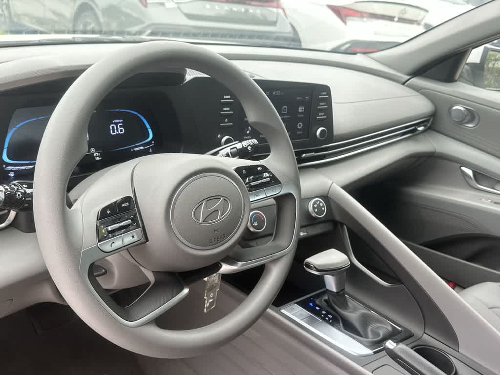 Thumbnail: 2026 Hyundai Elantra - 17
