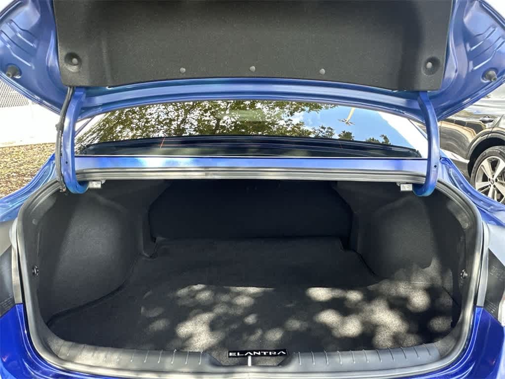 Thumbnail: 2025 Hyundai Elantra - 25