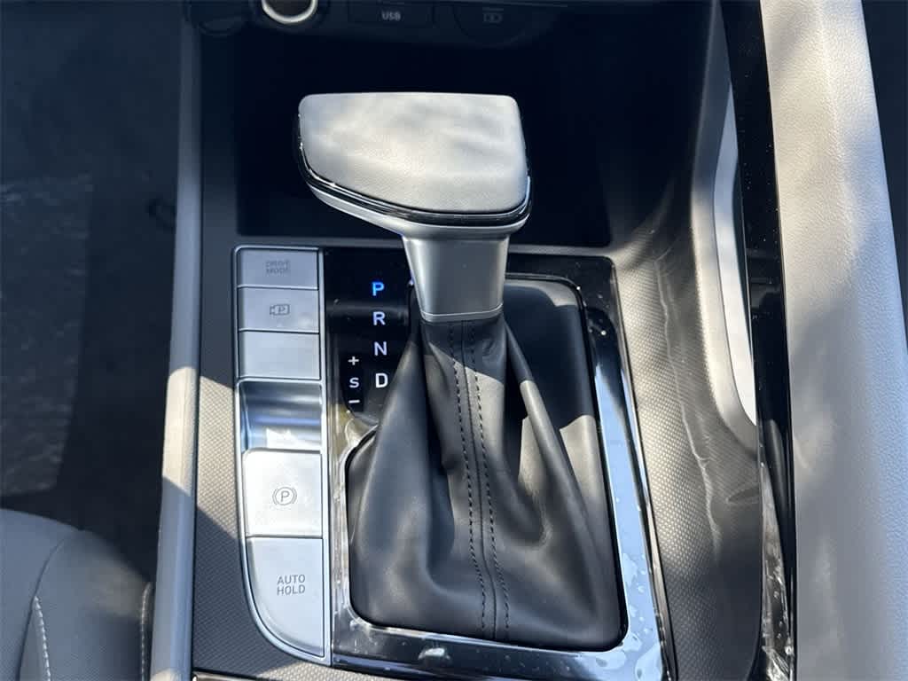 2025 Hyundai Elantra SEL 25