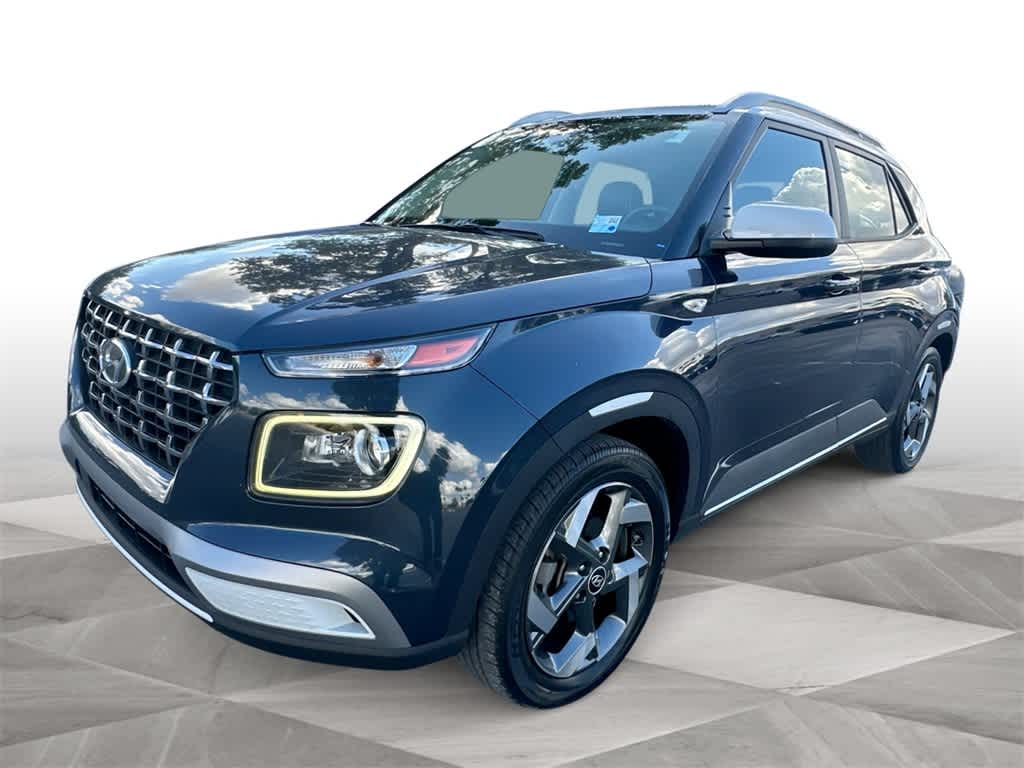 Thumbnail: 2023 Hyundai Venue - 4