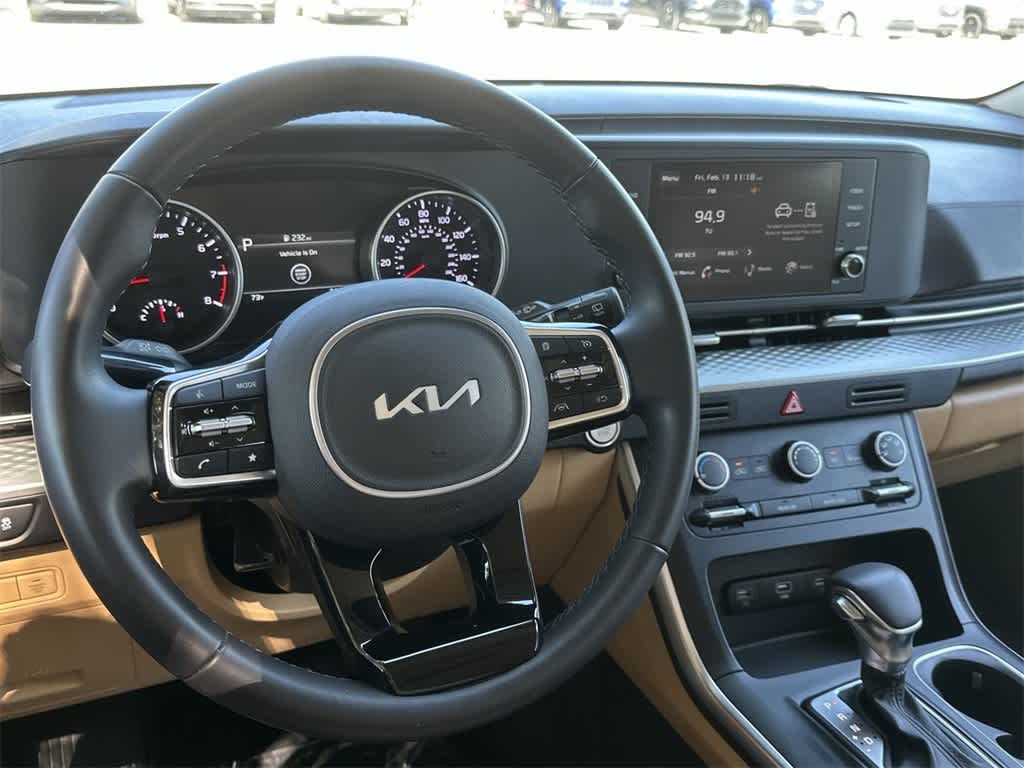 Thumbnail: 2023 Kia Carnival - 13