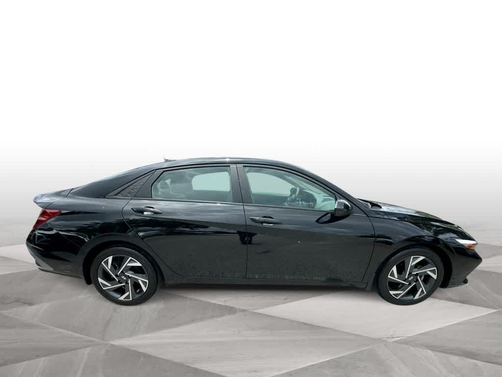 Thumbnail: 2025 Hyundai Elantra - 9