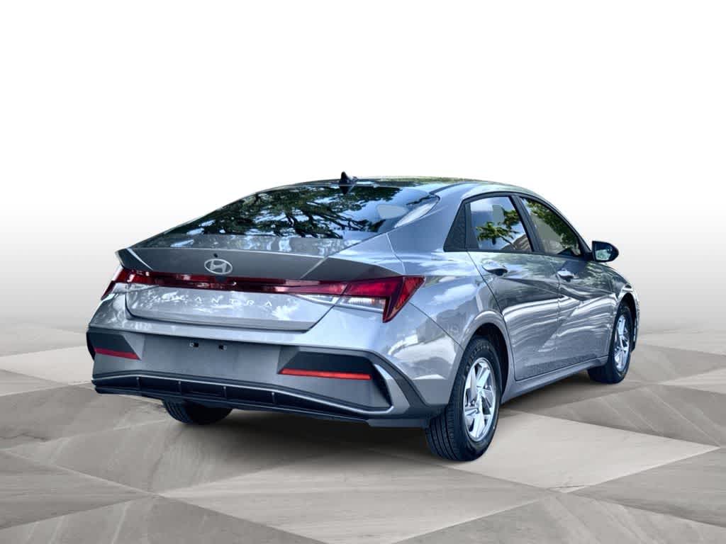 Thumbnail: 2024 Hyundai Elantra - 8