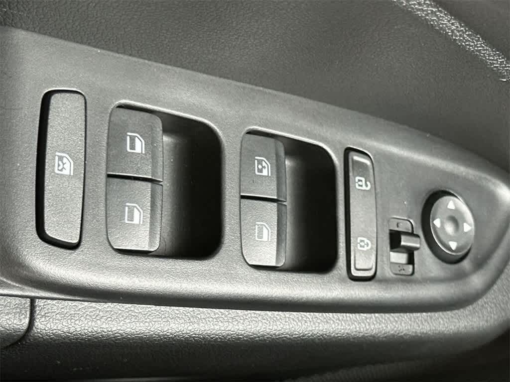 Thumbnail: 2024 Hyundai Venue - 11