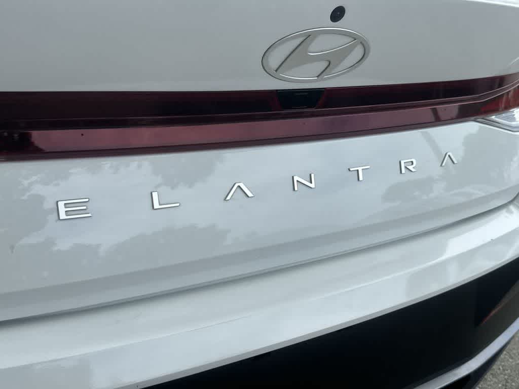 Thumbnail: 2024 Hyundai Elantra - 11