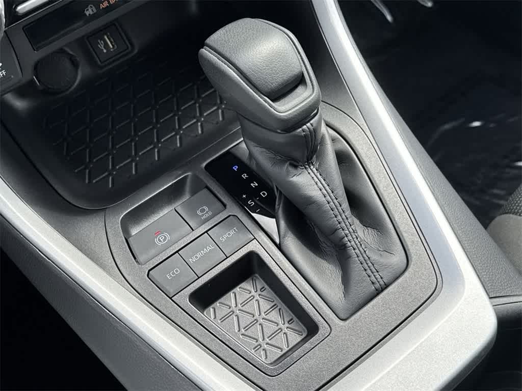 Thumbnail: 2025 Toyota RAV4 - 21