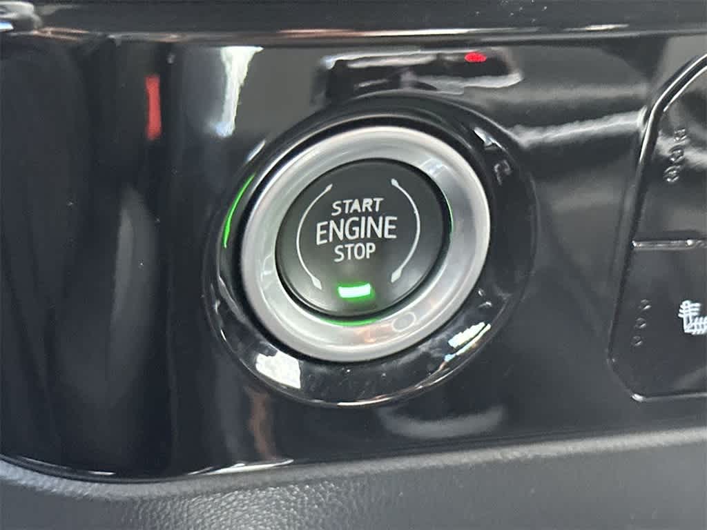 Thumbnail: 2022 Chevrolet Silverado 1500 - 17