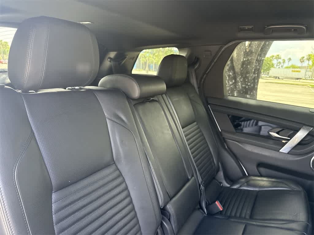 Thumbnail: 2020 Land Rover Discovery Sport - 26