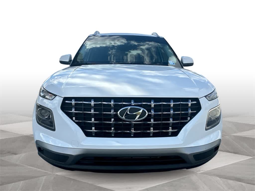 Thumbnail: 2023 Hyundai Venue - 3