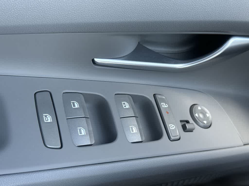 Thumbnail: 2026 Hyundai Elantra - 22