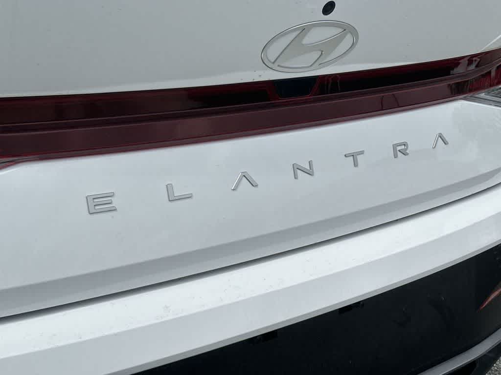 Thumbnail: 2026 Hyundai Elantra - 11