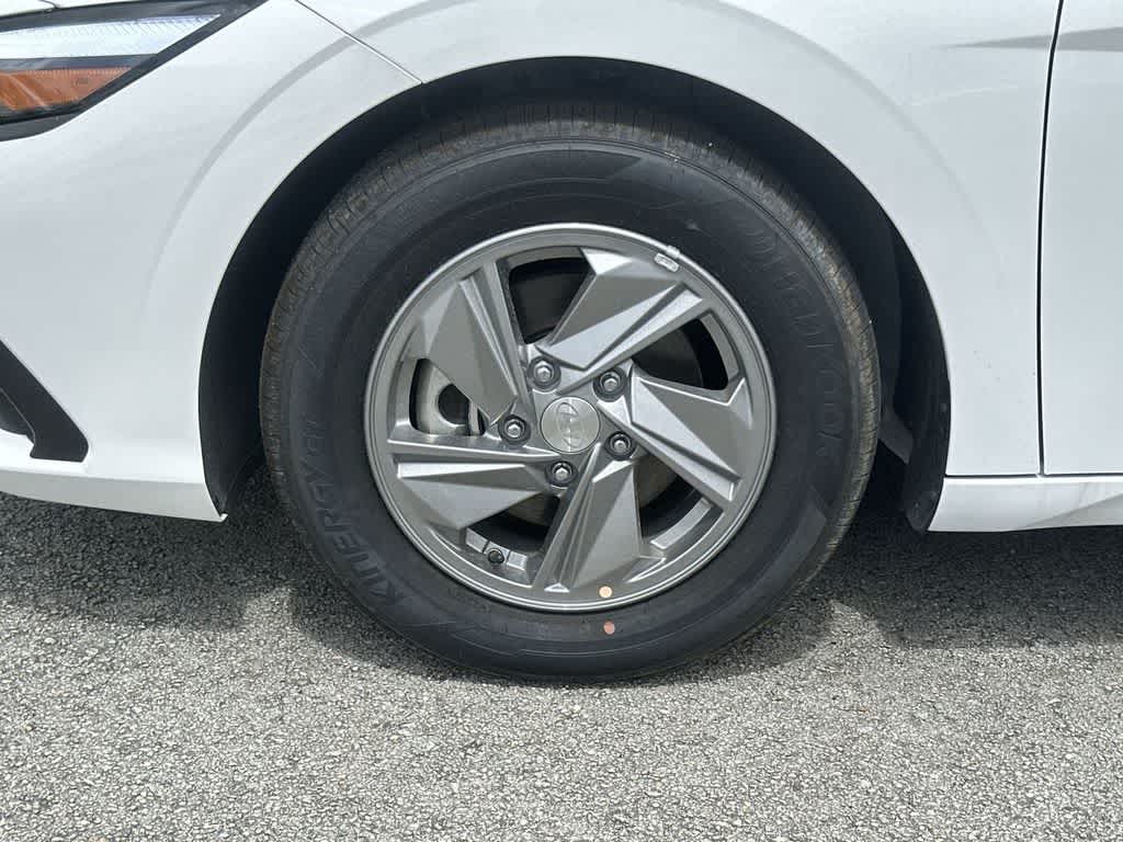 Thumbnail: 2026 Hyundai Elantra - 10