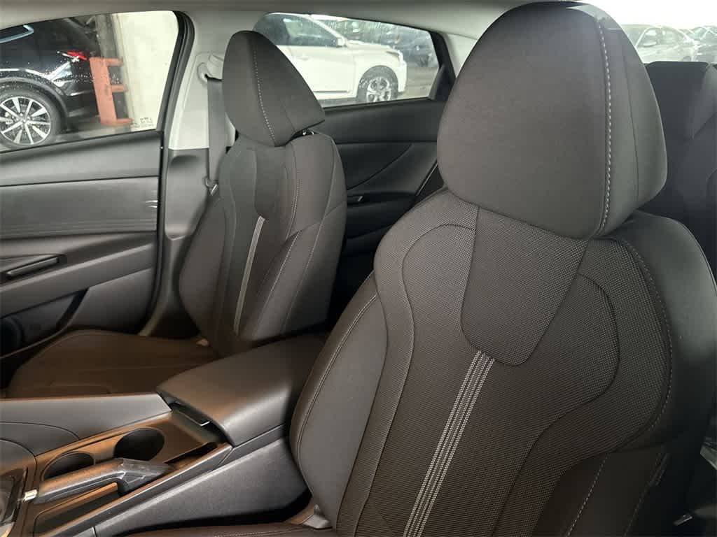 Thumbnail: 2026 Hyundai Elantra - 14