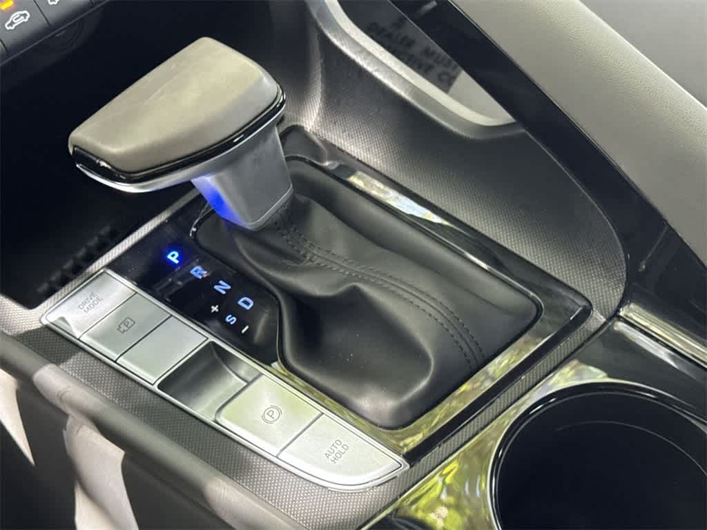 Thumbnail: 2023 Hyundai Elantra - 21