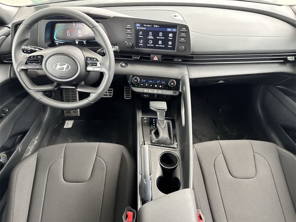 Thumbnail: 2025 Hyundai Elantra - 24