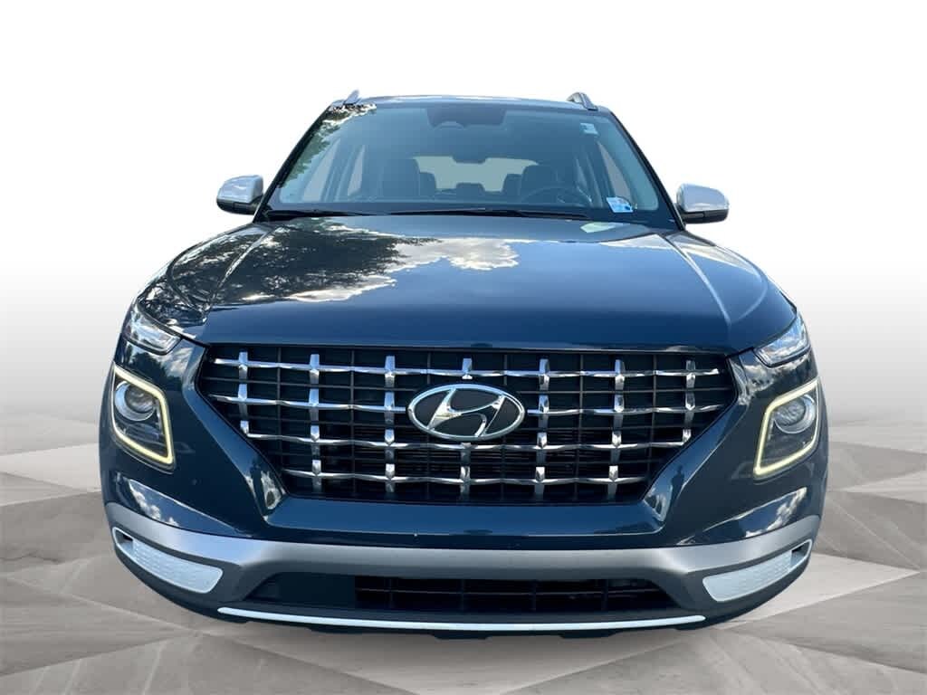 Used 2023 Hyundai Venue Limited SUV