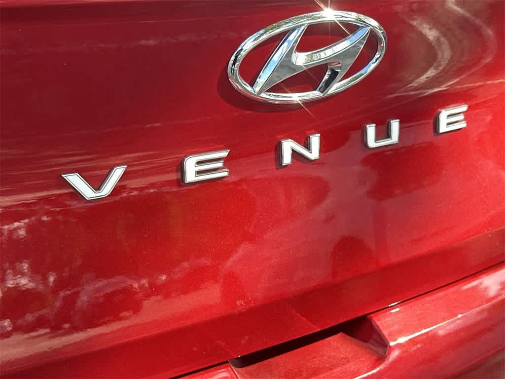 Thumbnail: 2023 Hyundai Venue - 10