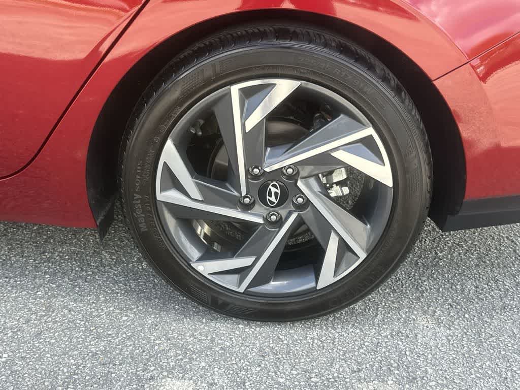 Thumbnail: 2024 Hyundai Elantra - 10