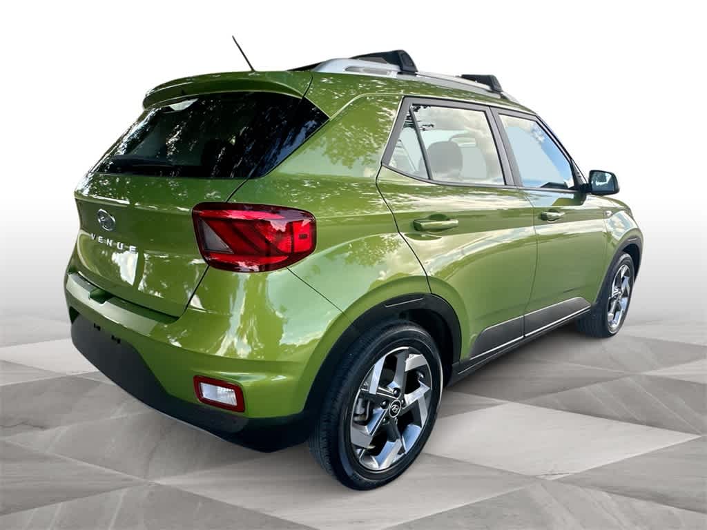 Thumbnail: 2023 Hyundai Venue - 8