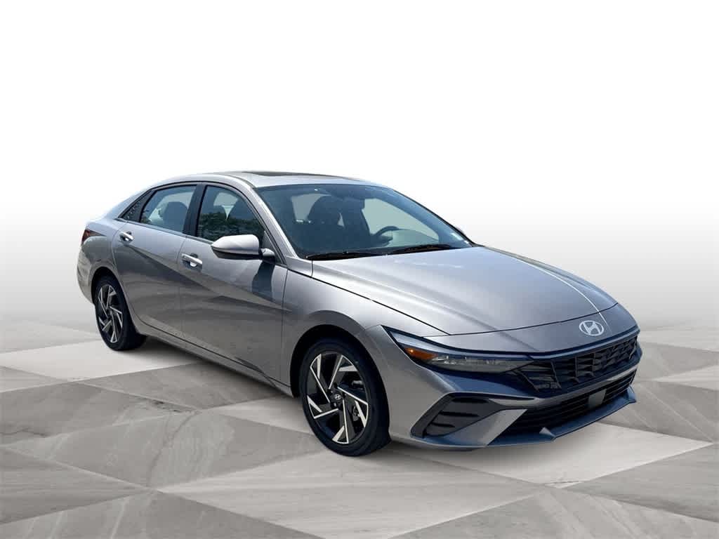2025 Hyundai Elantra SEL 2