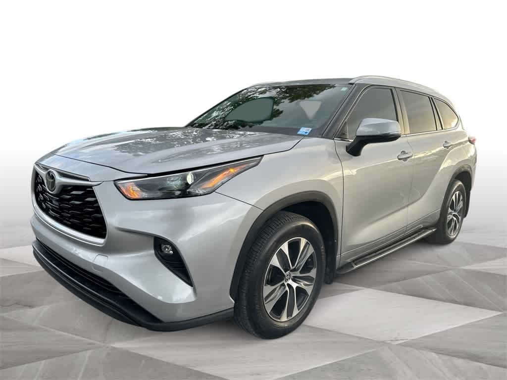 Thumbnail: 2023 Toyota Highlander - 1