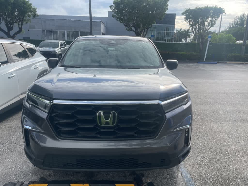Thumbnail: 2023 Honda Pilot - 2