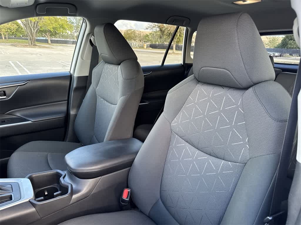 Thumbnail: 2024 Toyota RAV4 - 14