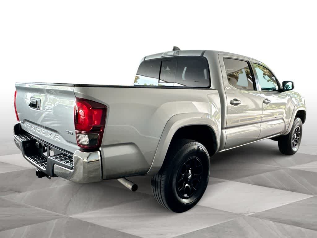 Thumbnail: 2021 Toyota Tacoma - 8