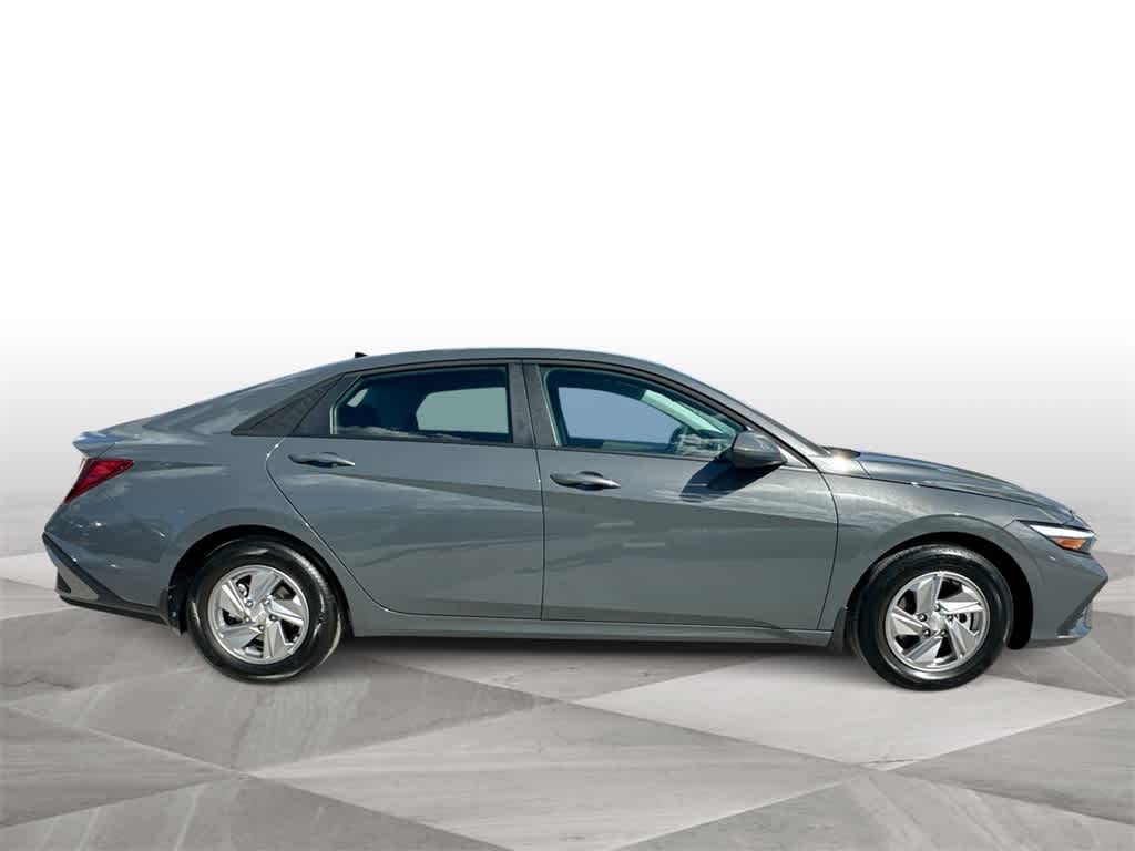 Thumbnail: 2025 Hyundai Elantra - 9