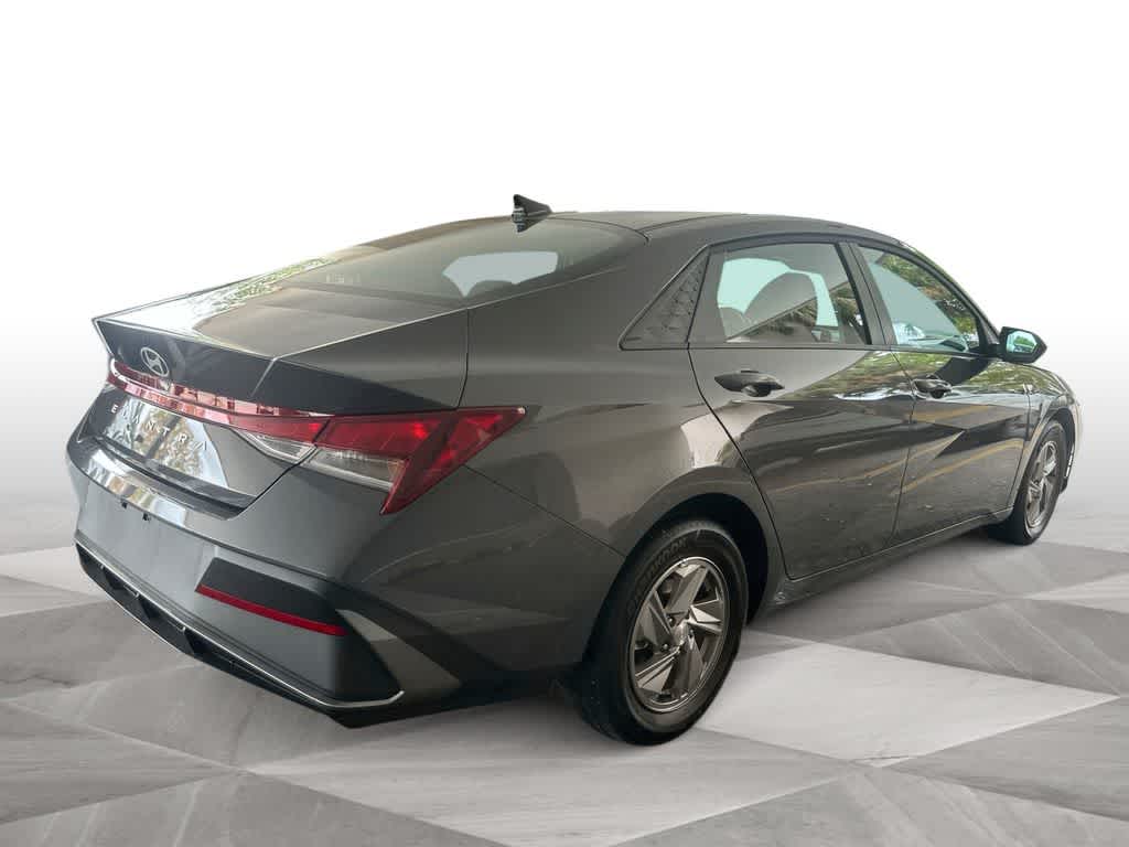 Thumbnail: 2025 Hyundai Elantra - 8
