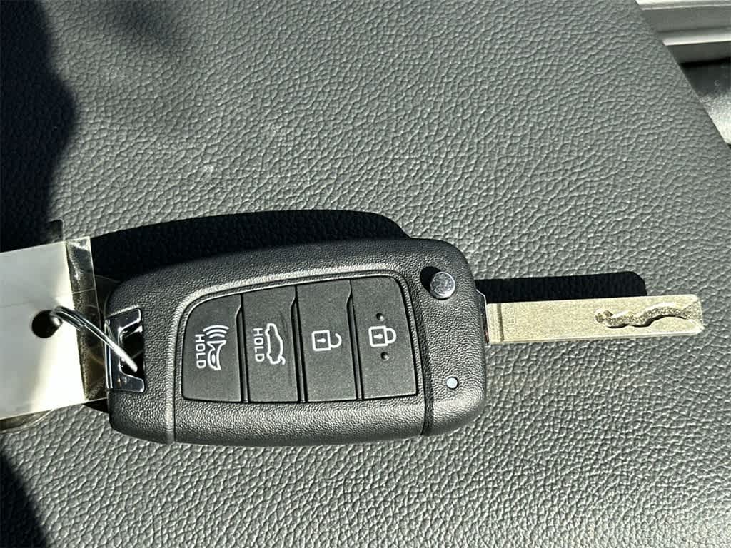 Thumbnail: 2025 Hyundai Elantra - 28