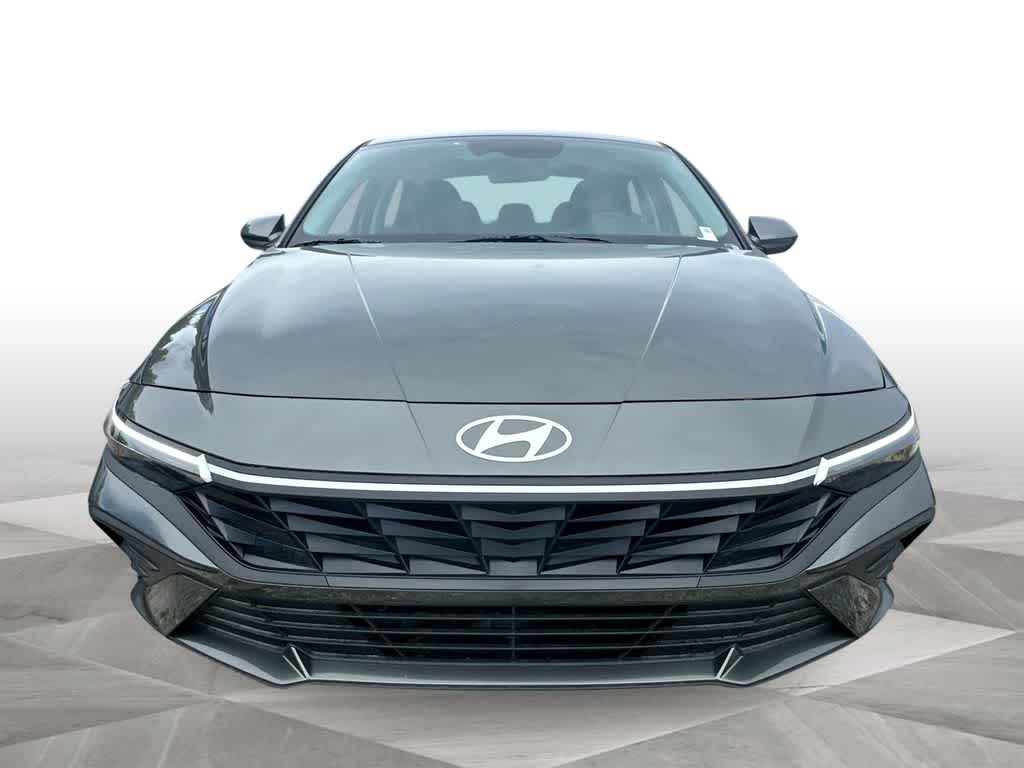 Thumbnail: 2026 Hyundai Elantra - 3