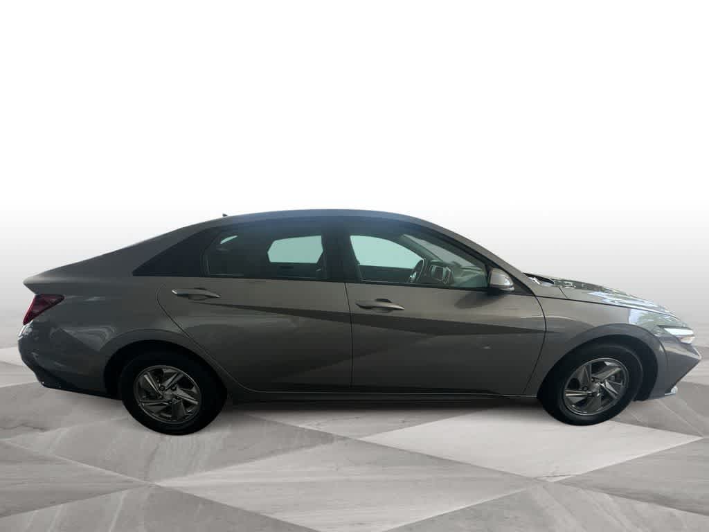 Thumbnail: 2025 Hyundai Elantra - 9