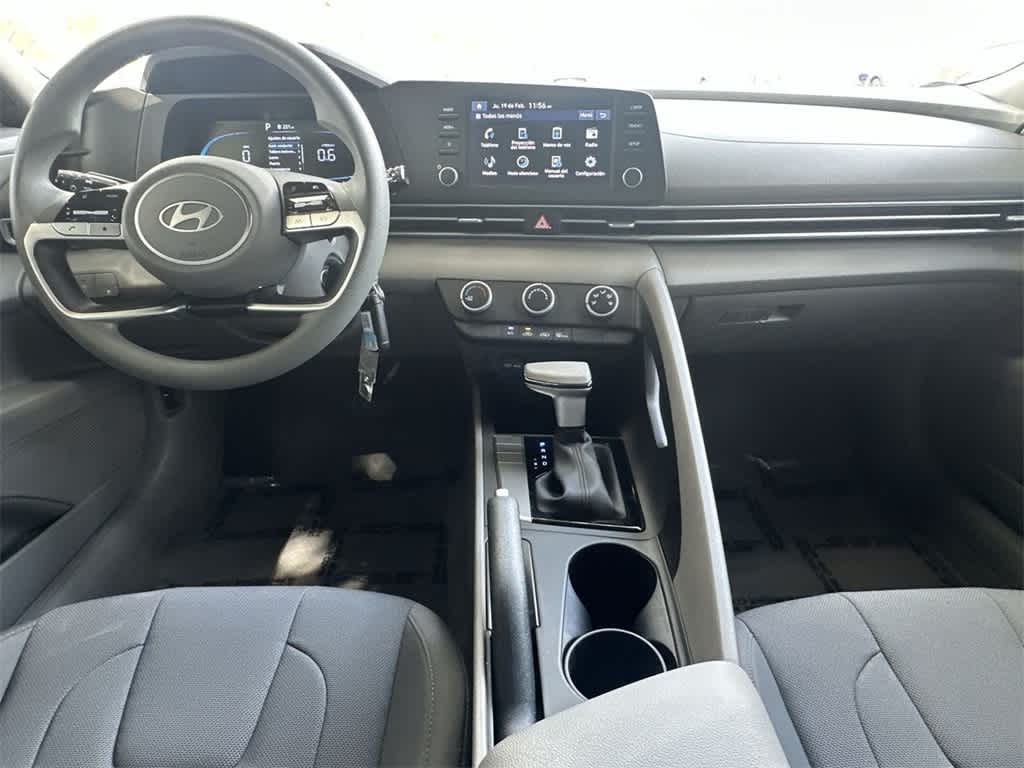 Thumbnail: 2025 Hyundai Elantra - 24