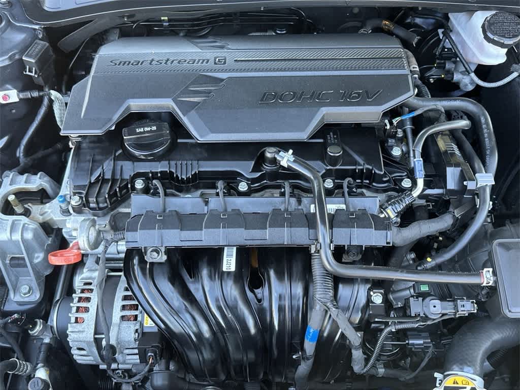 Thumbnail: 2022 Hyundai Elantra - 11