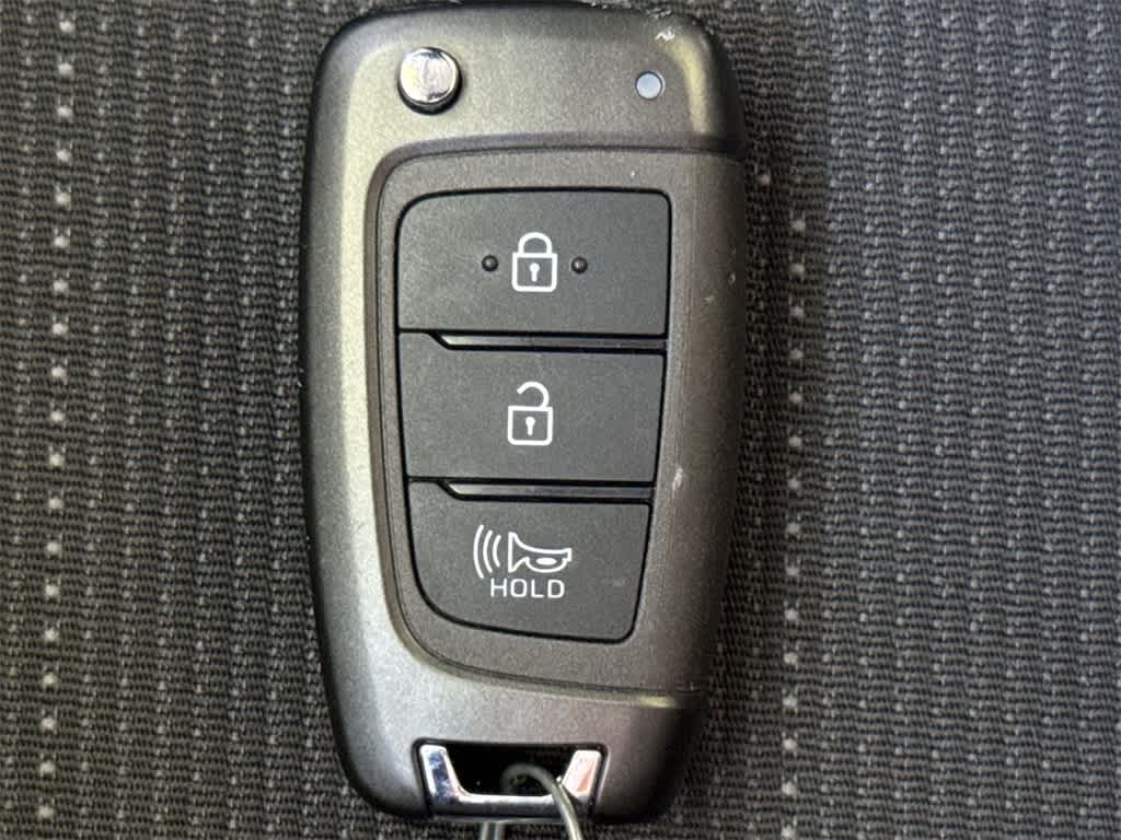 2025 Hyundai Venue SE 28
