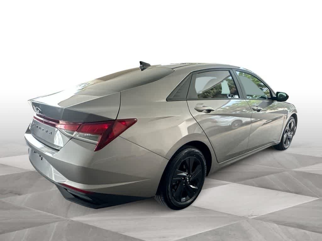 Thumbnail: 2023 Hyundai Elantra - 8