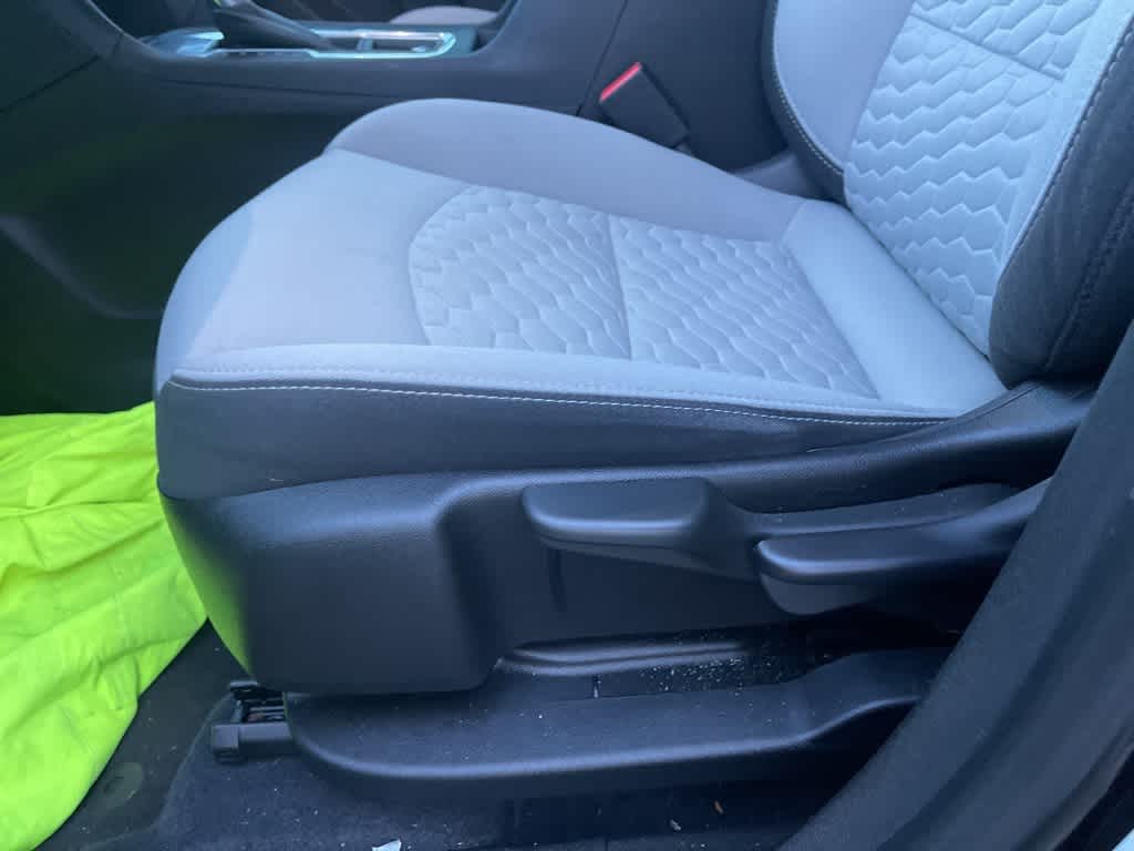 Thumbnail: 2021 Chevrolet Equinox - 15