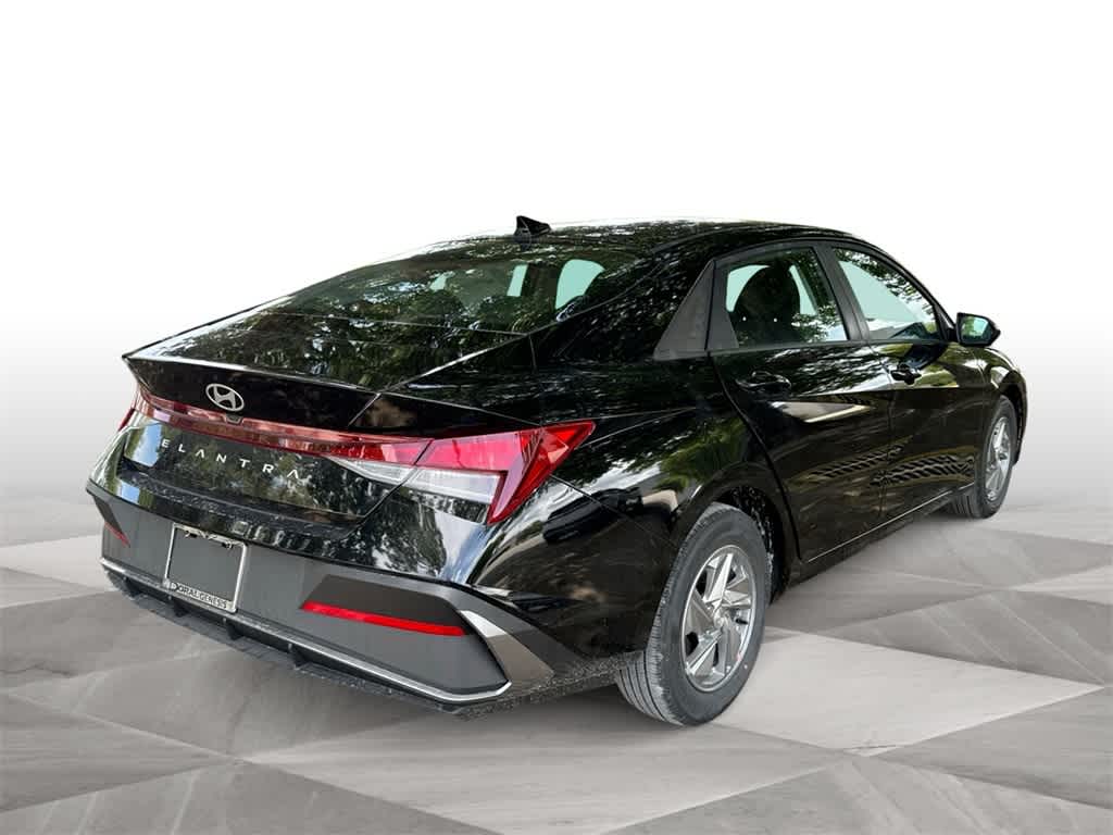 Thumbnail: 2025 Hyundai Elantra - 8