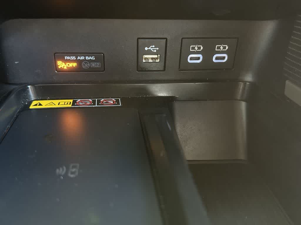 Thumbnail: 2025 Toyota Camry - 17