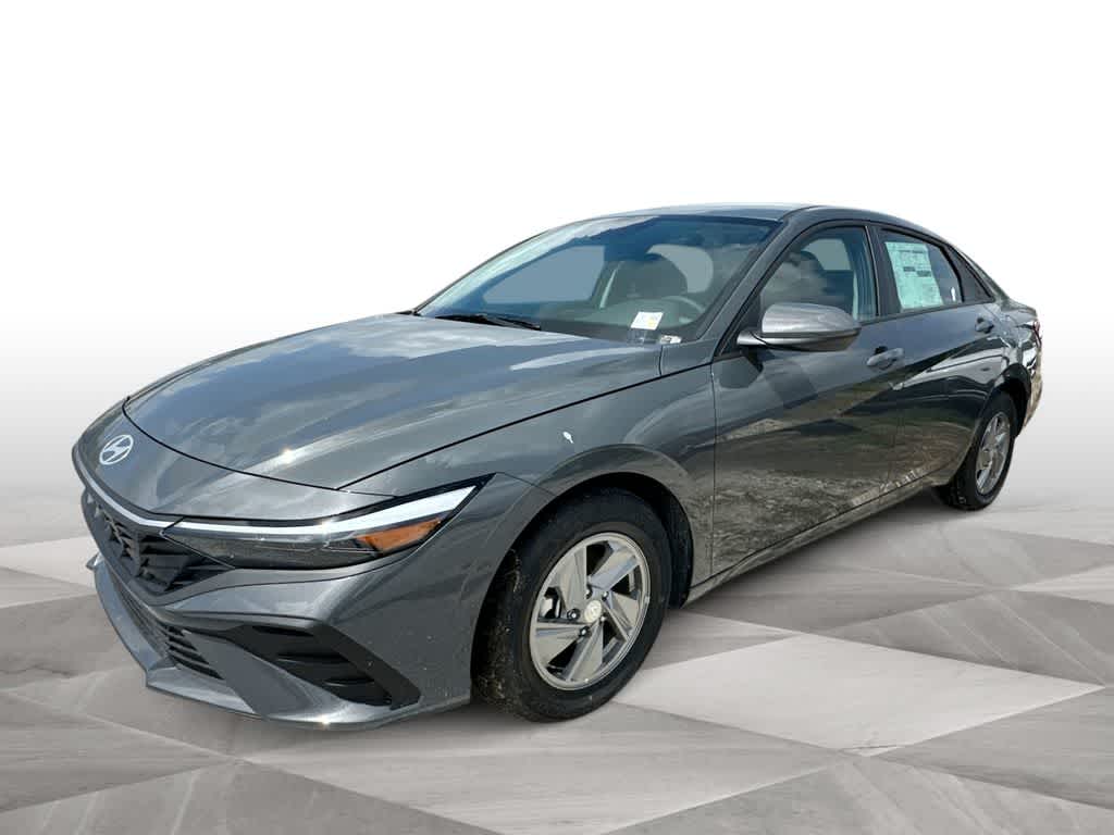 Thumbnail: 2026 Hyundai Elantra - 4