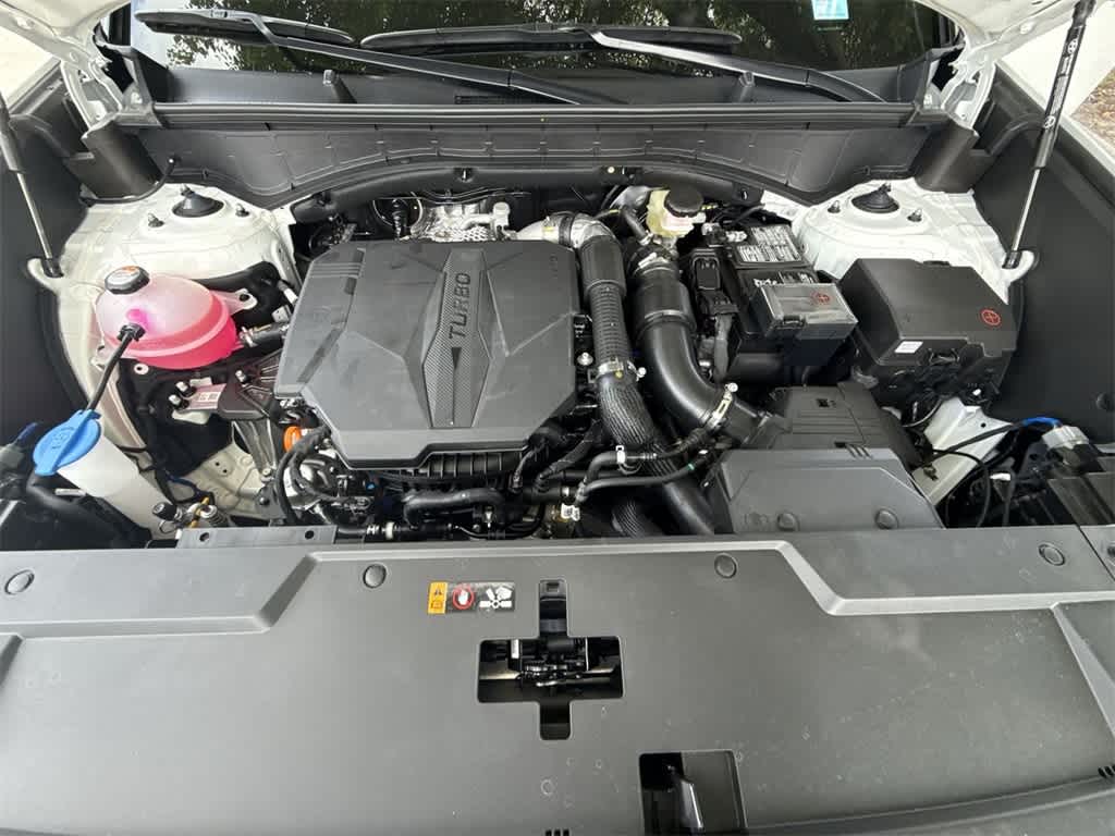 2025 Hyundai Santa Fe SE 12