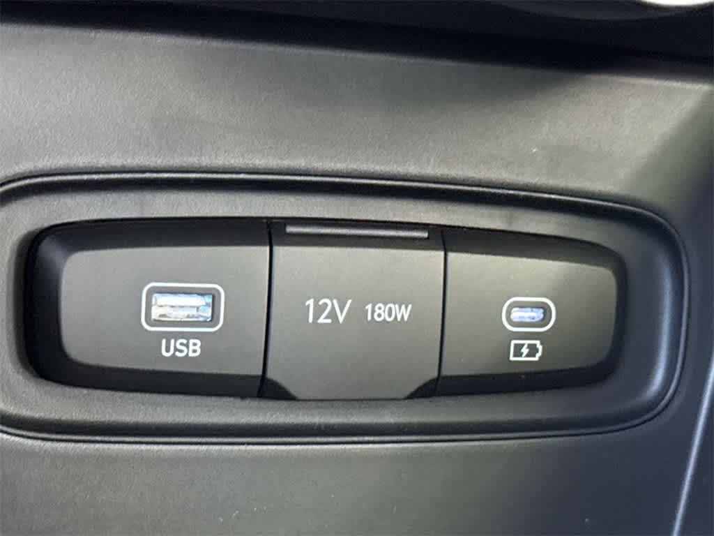 2025 Hyundai Venue SE 17