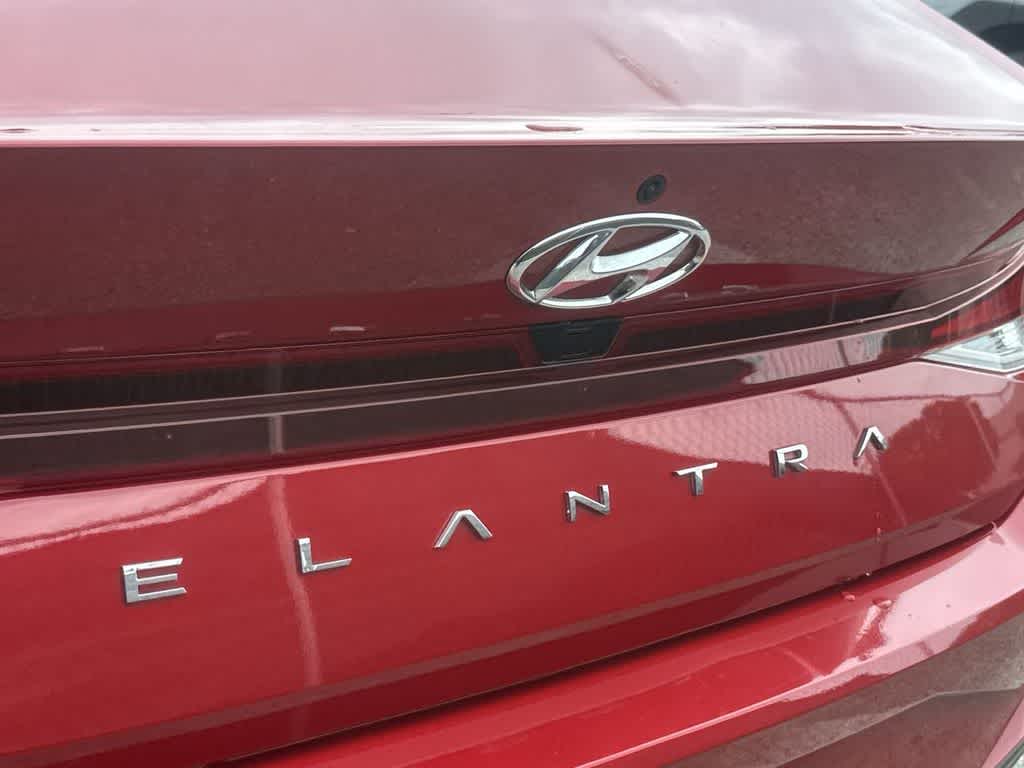 Thumbnail: 2023 Hyundai Elantra - 11