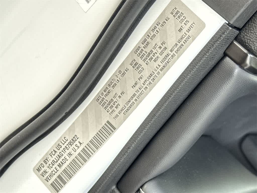Thumbnail: 2023 Jeep Grand Cherokee L - 29