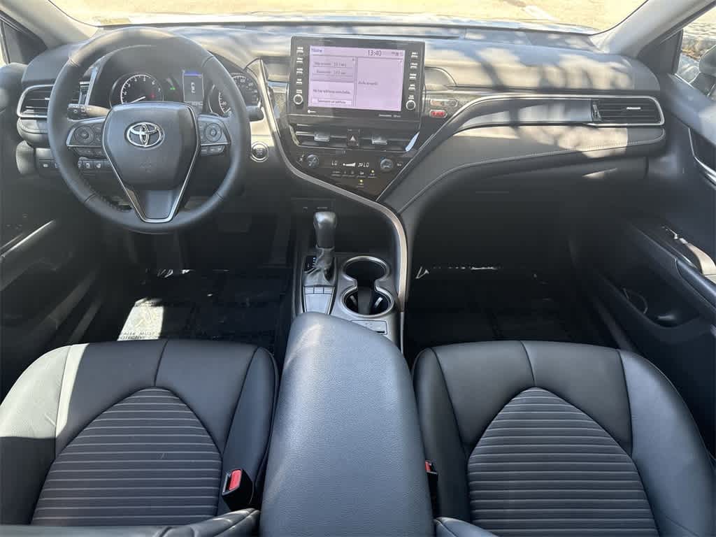 2024 Toyota Camry SE 24