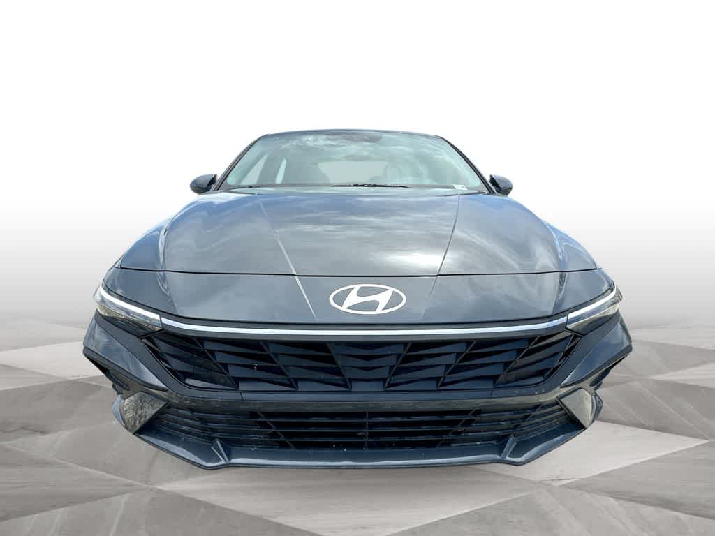 Thumbnail: 2026 Hyundai Elantra - 3